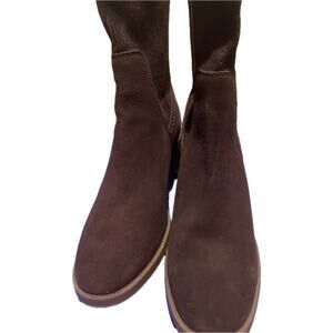 Clarks Lileigh Holly (Dark Brown Suede) - Size 8.5 M